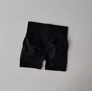 AURBYO women's Seamless Scrunch Shorts in Black