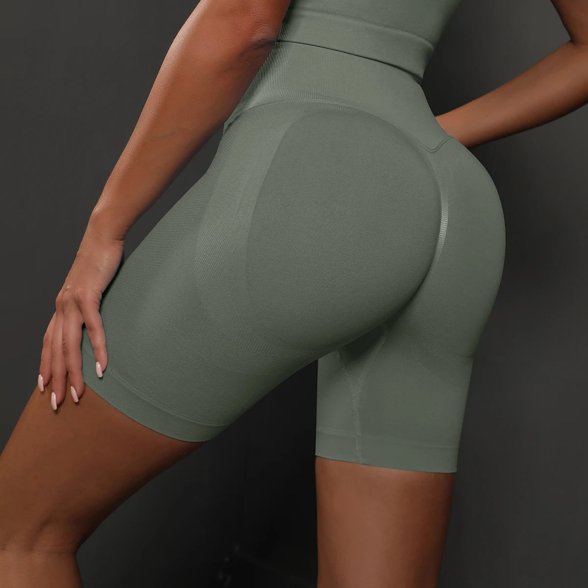 AURBYO women's Seamless Mid-Thigh Shorts