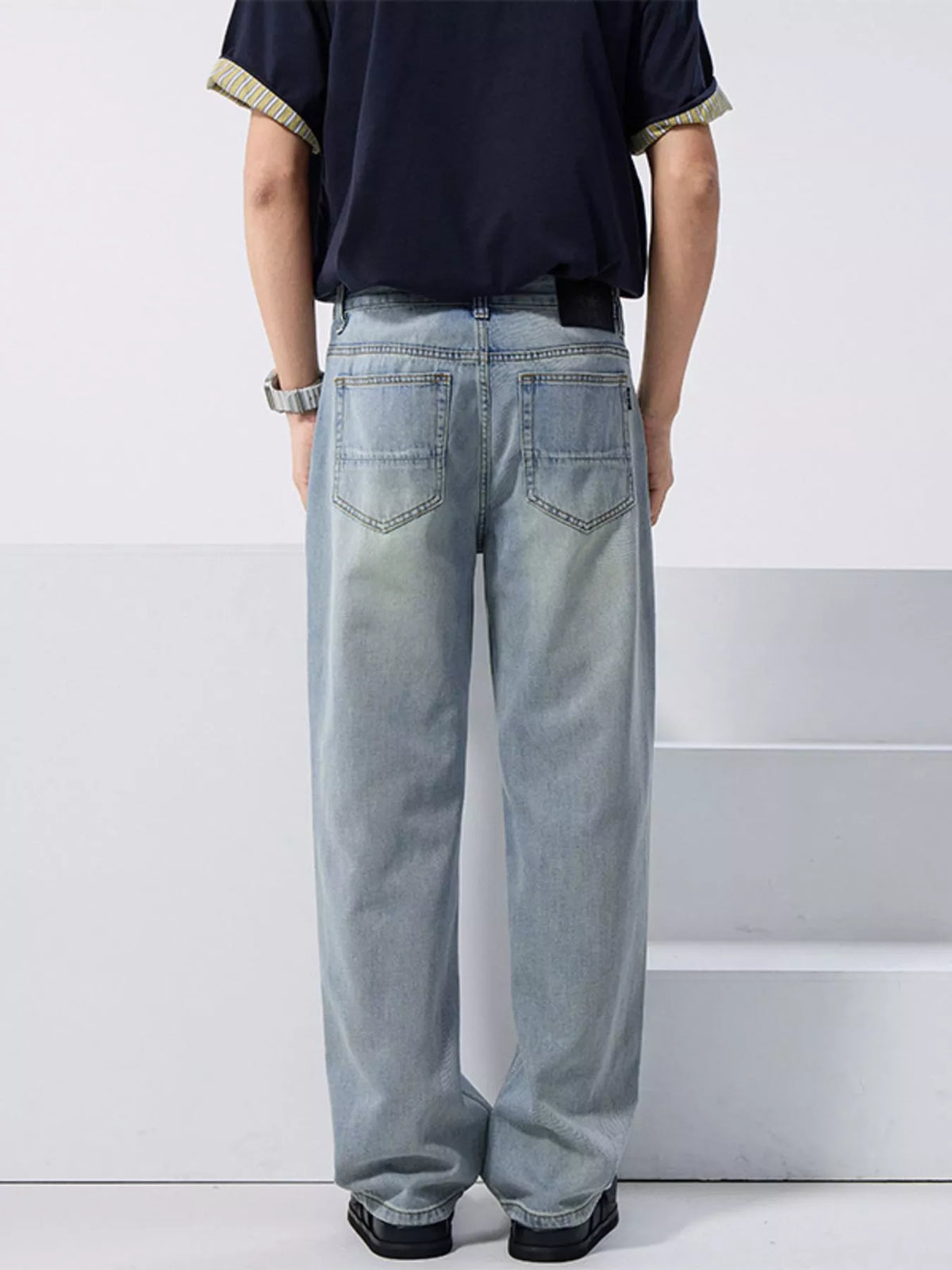 AURBYO men's Light-Wash Relaxed Jeans